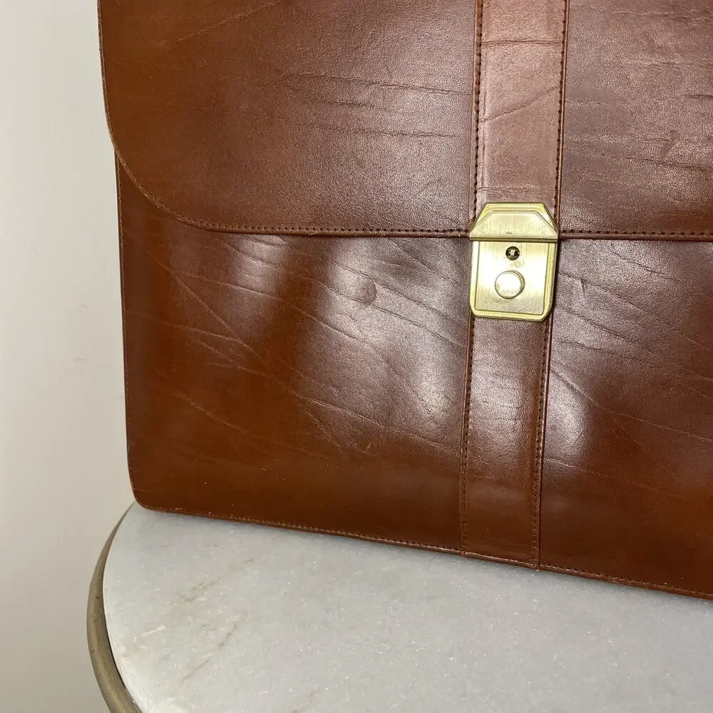 VTG Cognac Brown Leather Briefcase Attaché Case Trifold Wall Street Finance Bro